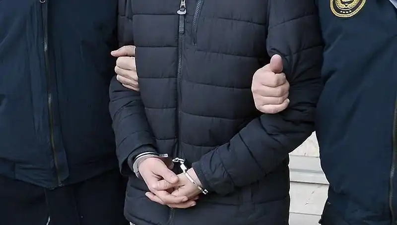 Samsun'da Firari Hükümlü Hırsızlık ve Silahlı Tehdit Suçlarıyla Yakalandı