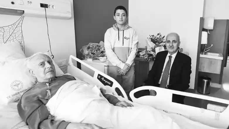 AK Parti Kurucu İsimlerinden Burhan Abiş Hayatını Kaybetti