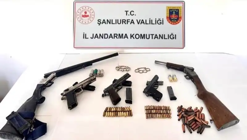 Şanlıurfa'da Ruhsatsız Silah Operasyonunda 5 Kişi Tutuklandı!