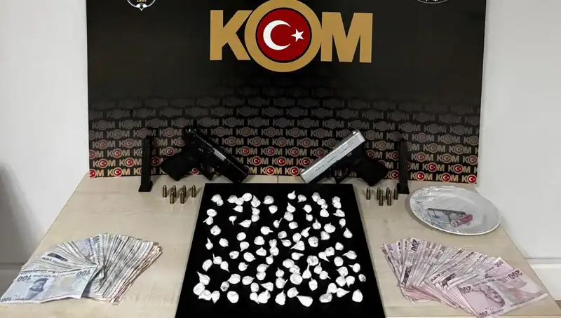Çeşme'de Silahlı Saldırı: 3 Şüpheli Gözaltına Alındı!