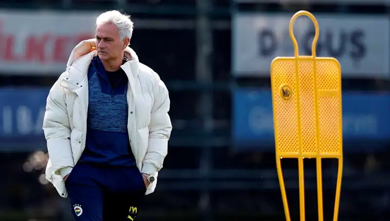 Fatura Mourinho'ya: 8 Mart 2025 Spor Manşetlerinde Neler Oldu?