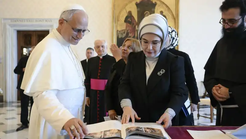 Emine Erdoğan ve Papa Leo: Gazze Üzerine Gündem Belirleyen Görüşme