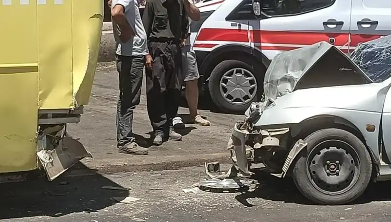 İstanbul'da Halk Otobüsü ve Araç Çarpıştı: Yaralıların Durumu Nedir?