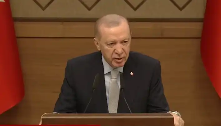 Cumhurbaşkanı Erdoğan'dan Gazetecilere Sert Mesaj: Provokasyon Yok, Görev Bilinci Var!