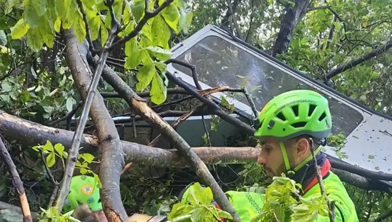 İtalya'da Teleferik Faciası: Halat Kopunca 4 Kişi Hayatını Kaybetti