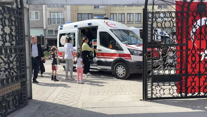 Eskişehir'de Sahipsiz Köpeklerin Tehlikesi: İki Çocuğa Saldırı Gerçekleşti