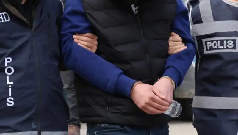 DAEŞ'e Yönelik 4 İlde Yapılan Operasyonlarda 4 Kişi Gözaltına Alındı
