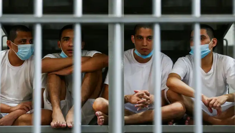 El Salvador’un Siyasi Tutuklu Teklifi: Venezuela'da Neler Oluyor?