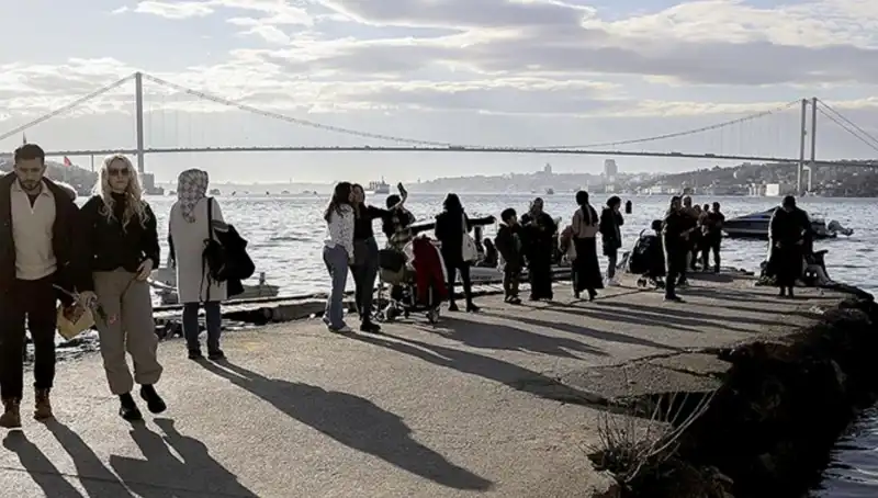 Bahar Havası İstanbul'a Dönüyor: Sıcaklıklar 10 Derece Arttı!