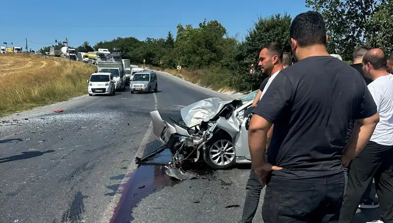 İstanbul'da Kalp Krizi Geçiren Şoför, Otobüse Çarptı: Kaza Anları Korkuttu