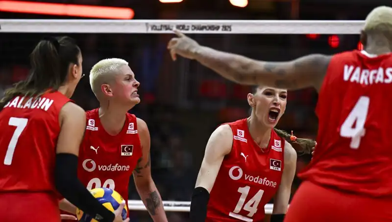 Türkiye-Japonya Voleybol Maçı: Filenin Sultanları Zafer İçin Sahada!