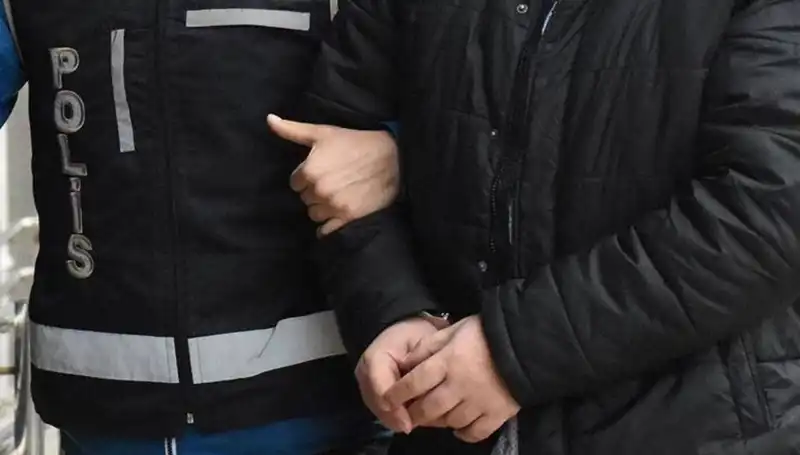 Emniyet ve TSK'da FETÖ Bağlantılı Operasyonlar: Gözaltılar ve Detaylar