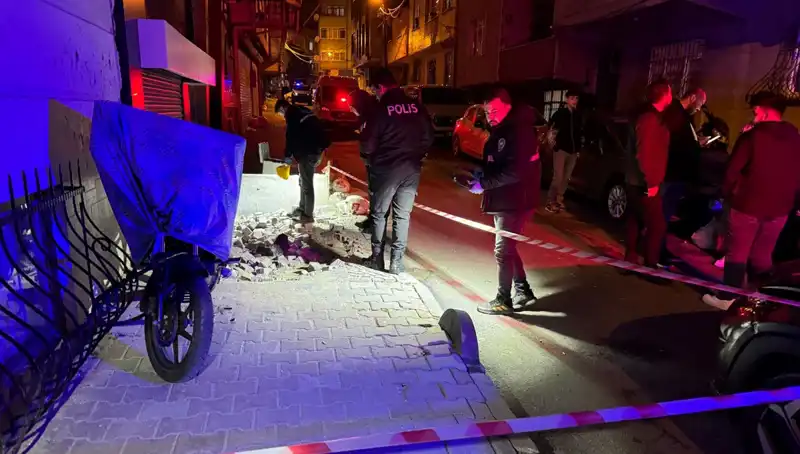 Küçükçekmece'de Plakasız Motosikletle Yapılan Saldırı: Güvenlik Endişeleri Artıyor