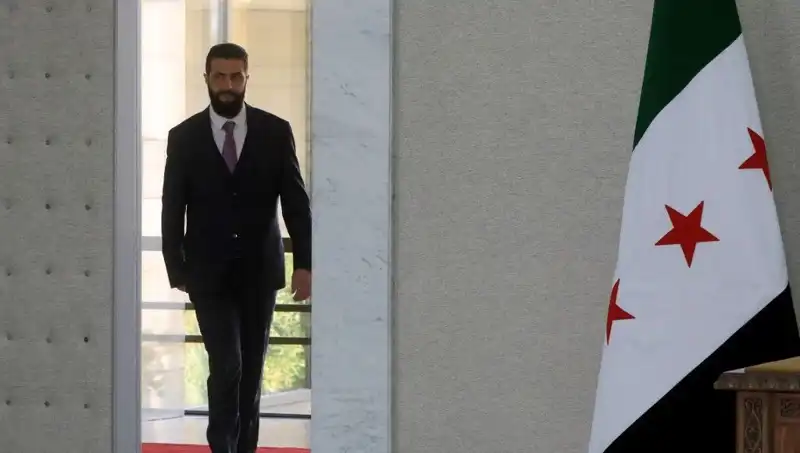 Paris’te Tarihi Zirve: Fransa, Yeni Suriye’nin İnşasına Destek Sağlayacak mı?