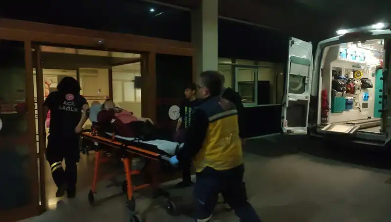Anne ile Oğlu Sobadan Zehirlenerek Hastaneye Kaldırıldı