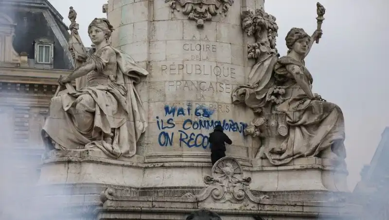 Paris Belediyesi, Graffiti Sanatçılarına Karşı Savaş Açtı: Yeni Yasa Tasarısı Yolda