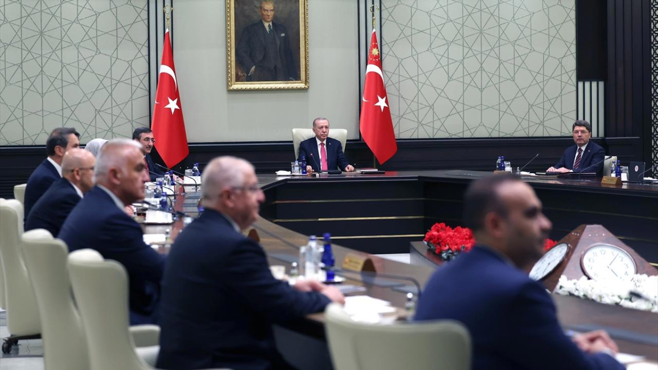 Kabine Gündeminde Suriye İncelemesi ve Asgari Ücret Tartışması Var