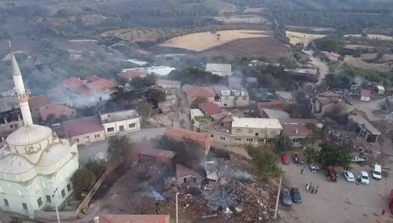 Çanakkale'deki Orman Yangını Hava Görüntüleriyle Kayıt Altına Alındı