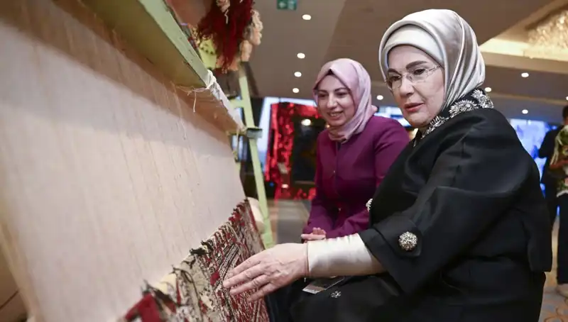 Emine Erdoğan'ın El Emeği Halısı Açık Artırmada Satışa Çıktı, Geliri Depremzedelere!