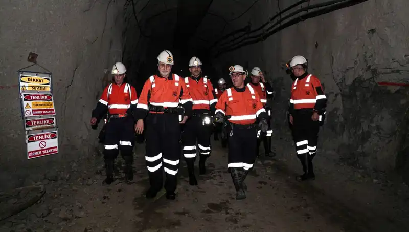 Altın Madenine İnen Bakan Işıkhan: Madencilik Sektöründeki Yenilikler Nelerdir?