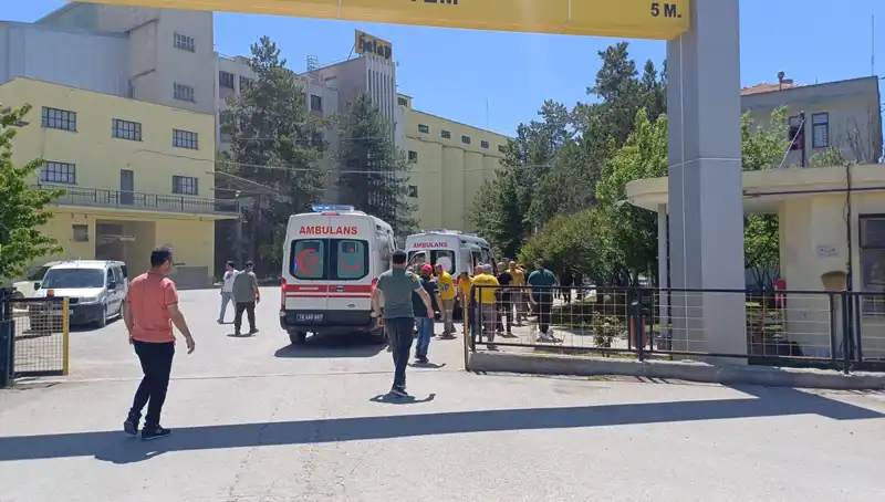 Çorum'daki Un Fabrikasında Şok Edici Patlama: 10 Yaralı, 1'i Ağır!