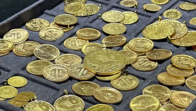 Altın Fiyatları Hafta Sonu Yükseliş mi Gösteriyor, Düşüş Mü Yaşıyor?