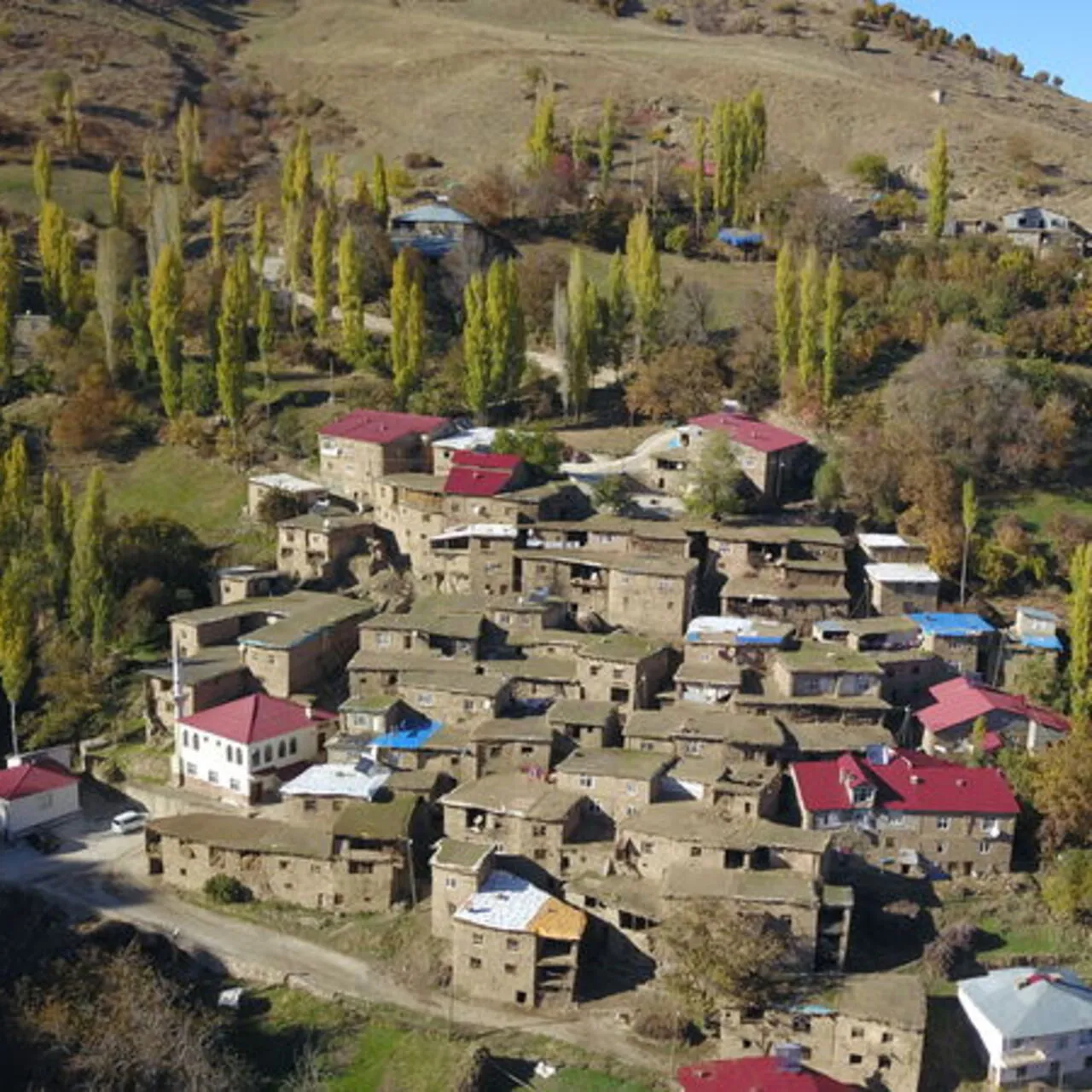 Bitlis'teki Taş Evlerde Sonbaharın Büyüleyici Güzelliği
