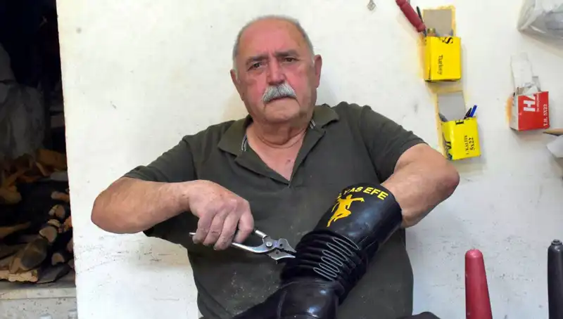 Tireli Hasan Usta: 64 Yıldır Sanatını Yaşatan Tek Usta!