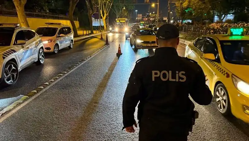 Huzur İstanbul Denetimleri: 1,5 Bin Kişi Gözaltına Alındı, Şehirde Güvenlik Artıyor!