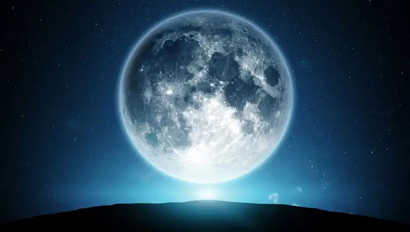 2025 Nisan Dolunay’ı: Ne Zaman Olacak ve Burçlara Etkileri