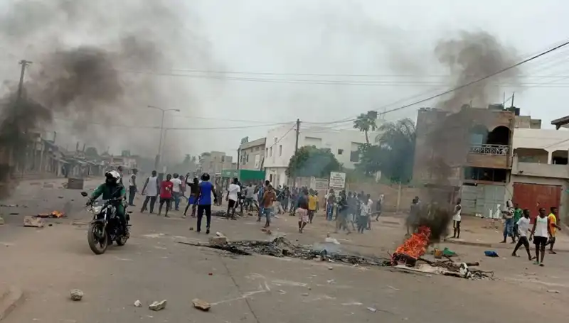 Togo'da Protestolar: Nehirlerde Bulunan 7 Ceset Neleri Değiştirecek?
