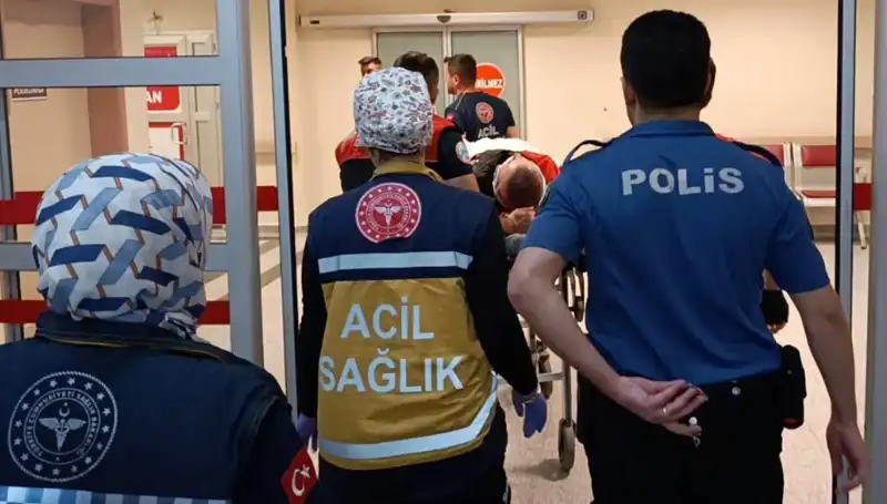 İstanbul’da Feci Kaza: Polis Ekipleri Olay Yerinde İki Yaralı