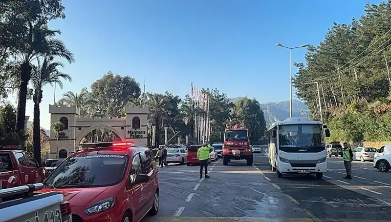 Muğla'da Beş Yıldızlı Otelde Yangın: Tatilciler Panik İçinde!