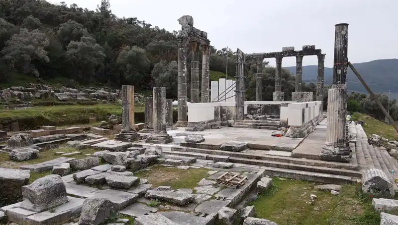 Zeus Tapınağı’nda Tüm Gözler Restorasyon Çalışmalarına Çevrildi