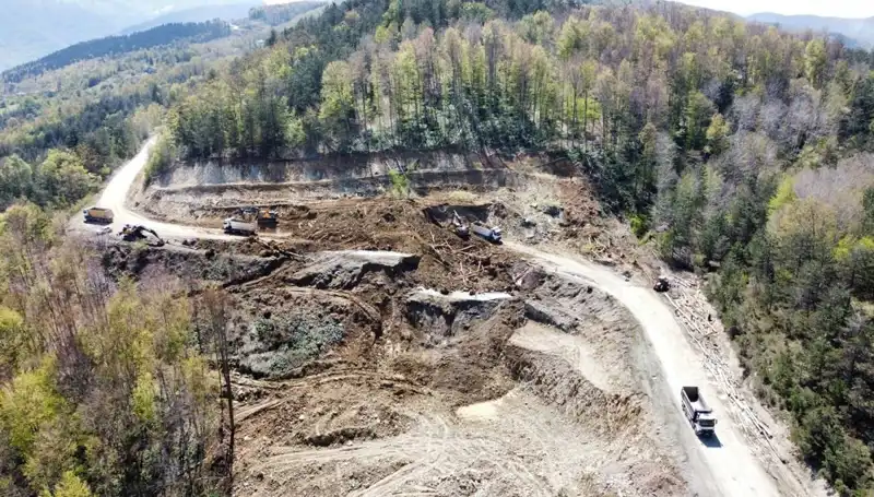 Kastamonu-Çatalzeytin Yolu Heyelanla Kapatıldı: Seyahat Edenler Dikkat!