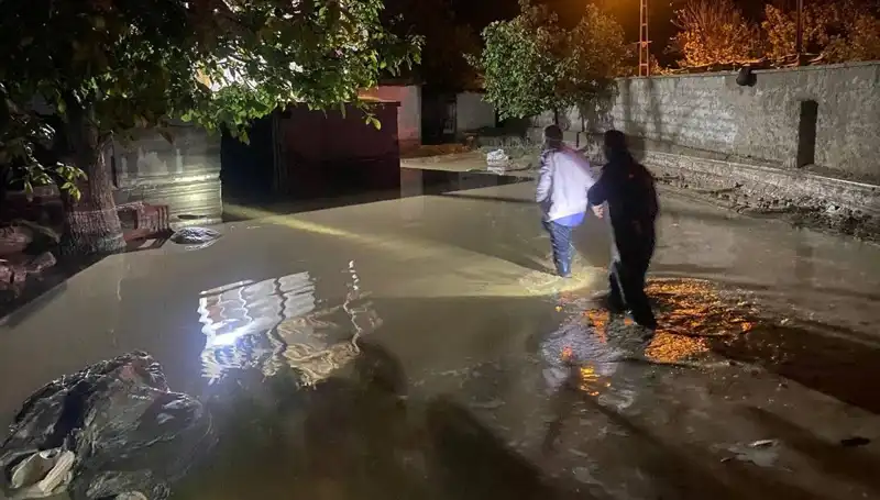 İstanbul'da 20 Dakikalık Yağmur Felakete Neden Oldu!