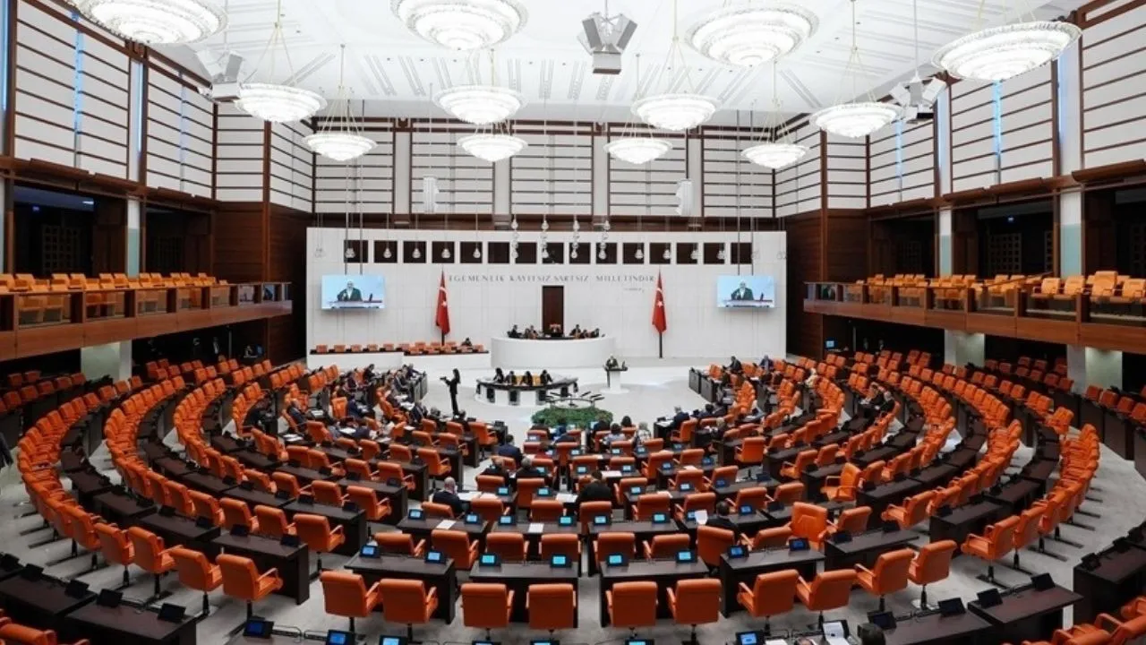 Devlet Memurları Kanunu Değişiyor: Yeni Teklif TBMM Başkanlığına Sunuldu