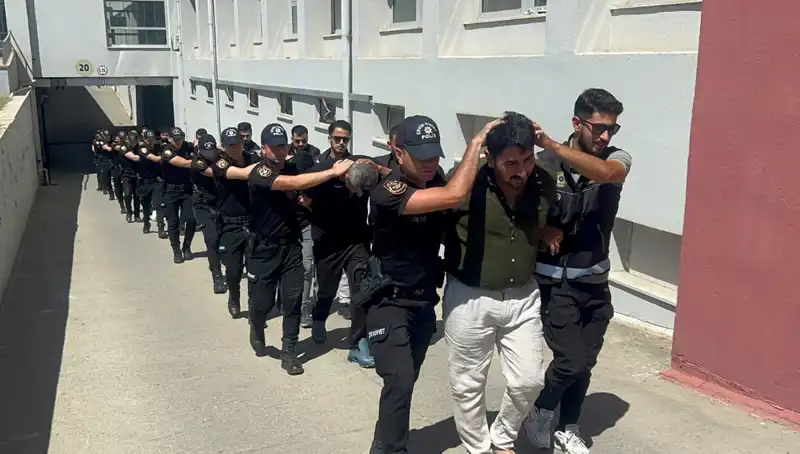 Adana’da 825 Kilo Eroin Operasyonu: 16 Şüpheli Tutuklandı