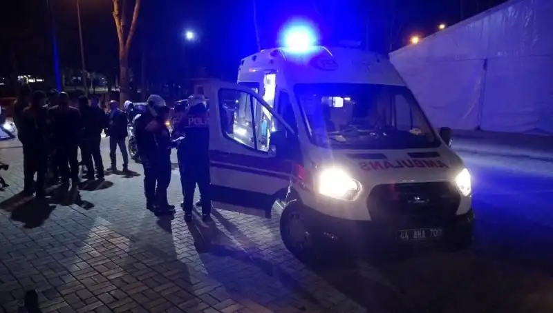 İstanbul'da Parkta Yaşanan Silahlı Kavga, Şehirde Endişe Yarattı