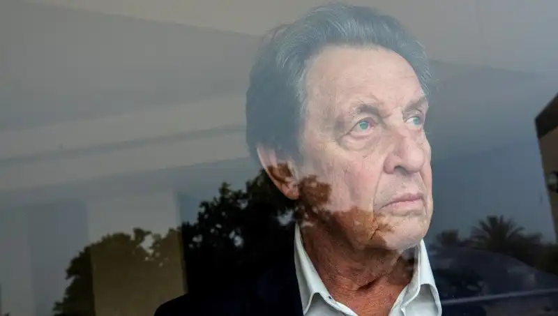 Elon Musk’ın Babasından Şok Edici İtiraflar: Cinayetlerin Arka Planı