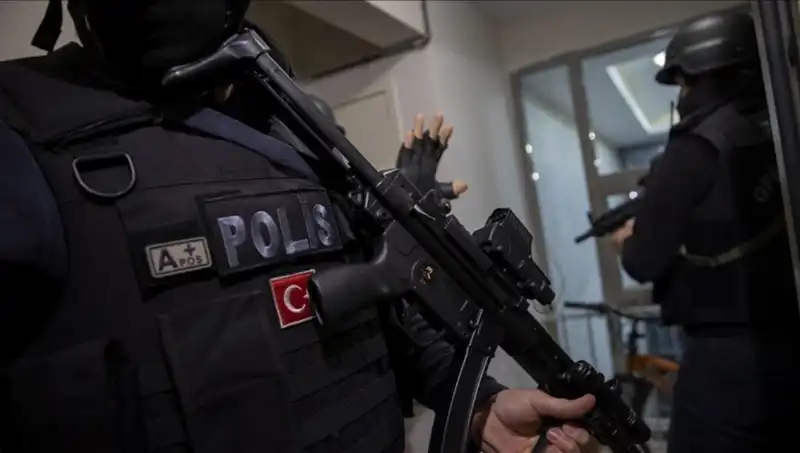 Türkiye'de Dev Uyuşturucu Operasyonu: 71 İlde 516 Şüpheli Tutuklandı!