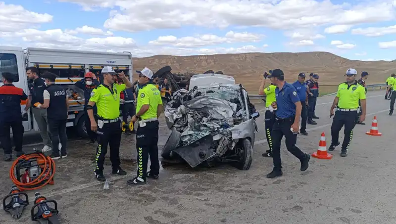 Yozgat’ta Trafik Kazası: 3 Kişi Hayatını Kaybetti, 2 Yaralı